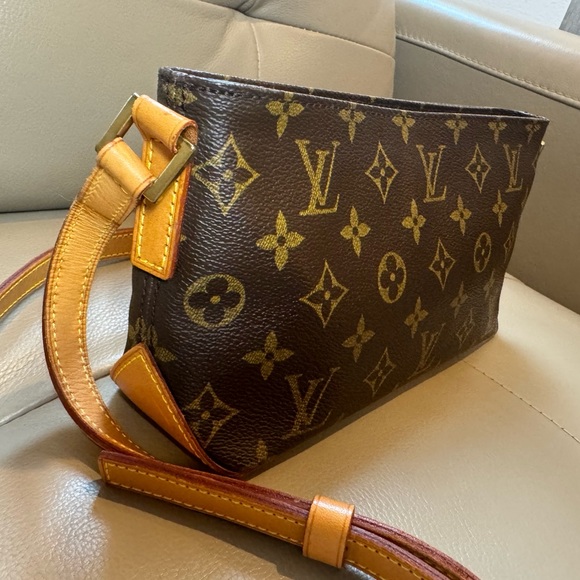 Louis Vuitton▪️Vintage Monogram Trotteur shoulder / crossbody bag - Picture 3 of 15
